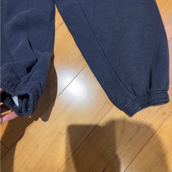 Aritzia Navy Sweat Set - Picture 4 of 11